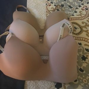 Victoria Secret 36 DD Bras